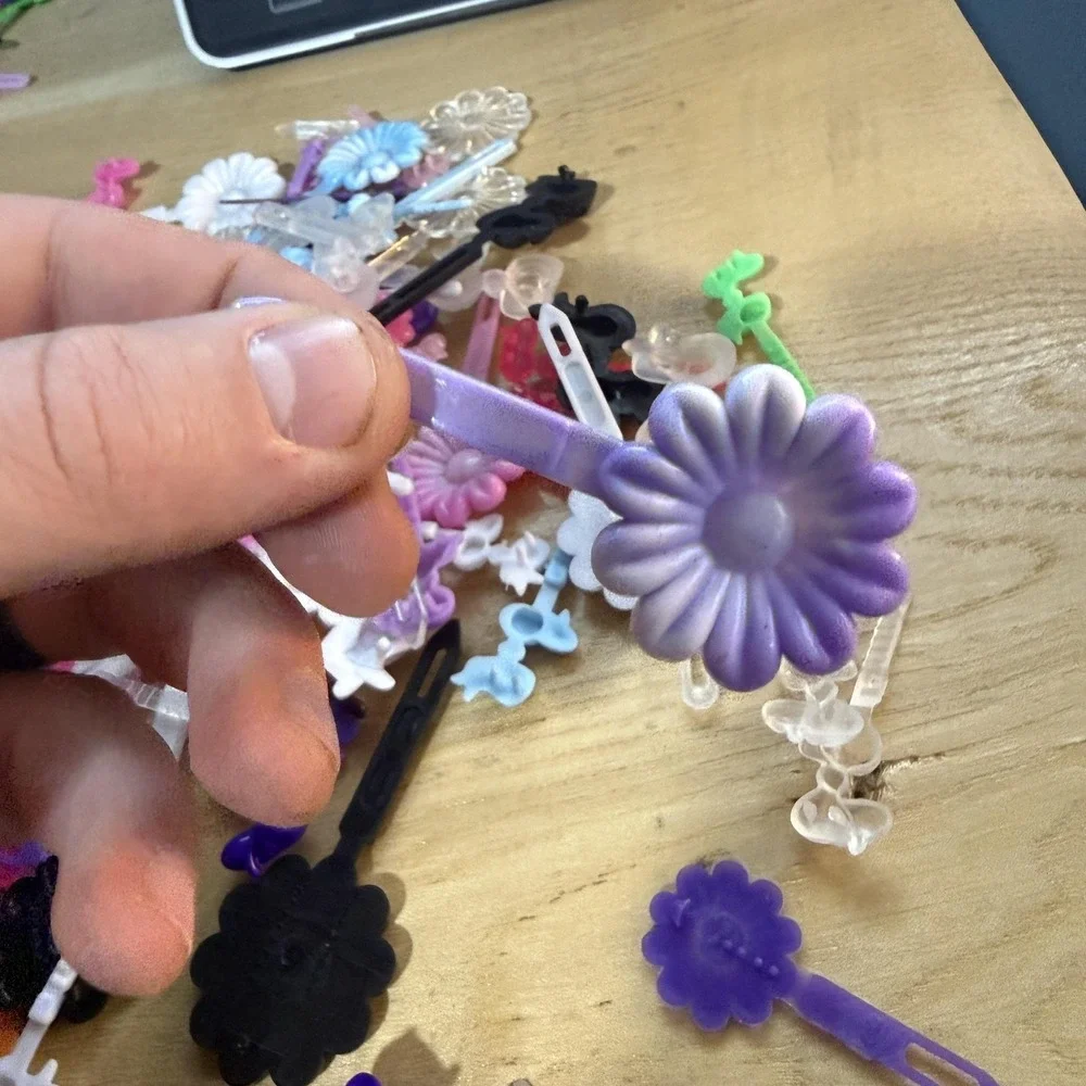 Vintage 80's 90's Hair Clips Barrettes Plastic Flowers Bows Lot of ~100
